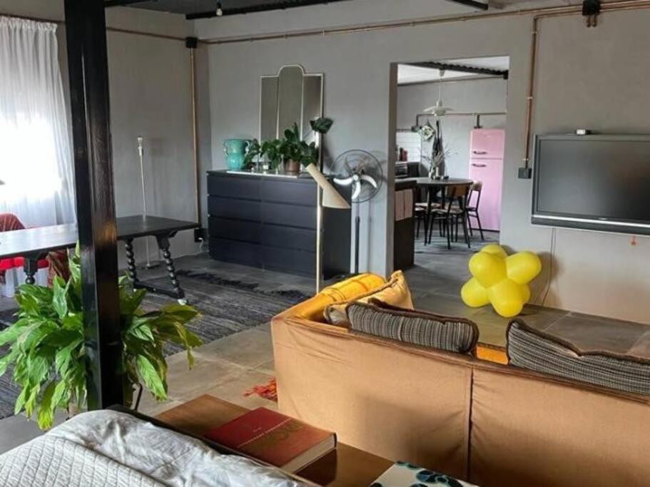Apartment Sol Radiante Attic Studio, Designer-style Studio With Top-tier Amenities Torremolinos
